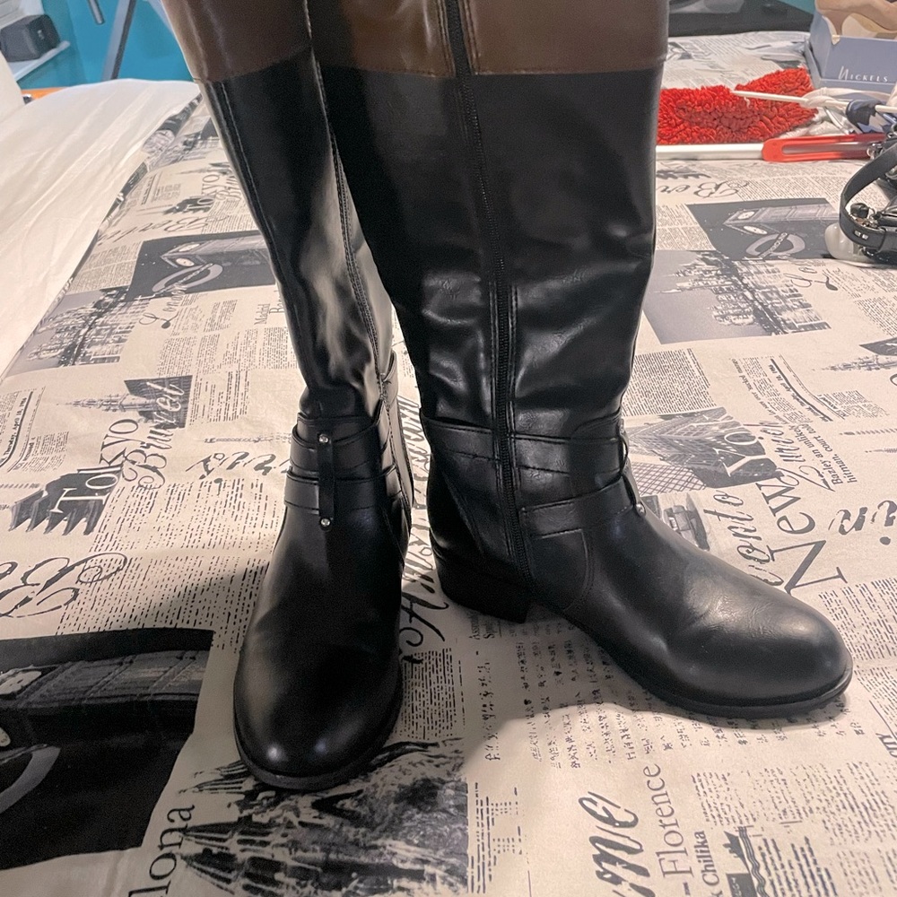 Arizona black/brown knee high boots.